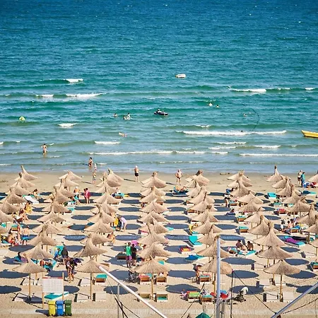 Seaside Family 2br In Alezzi Beach Apartment Mamaia