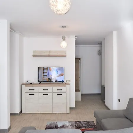 Seaside Family 2br In Alezzi Beach *